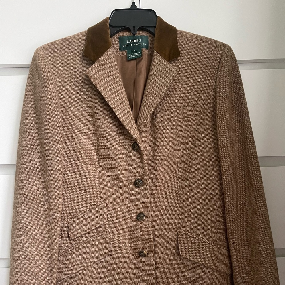 Ralph Lauren women blazer, new without tags, size 4, pure wool